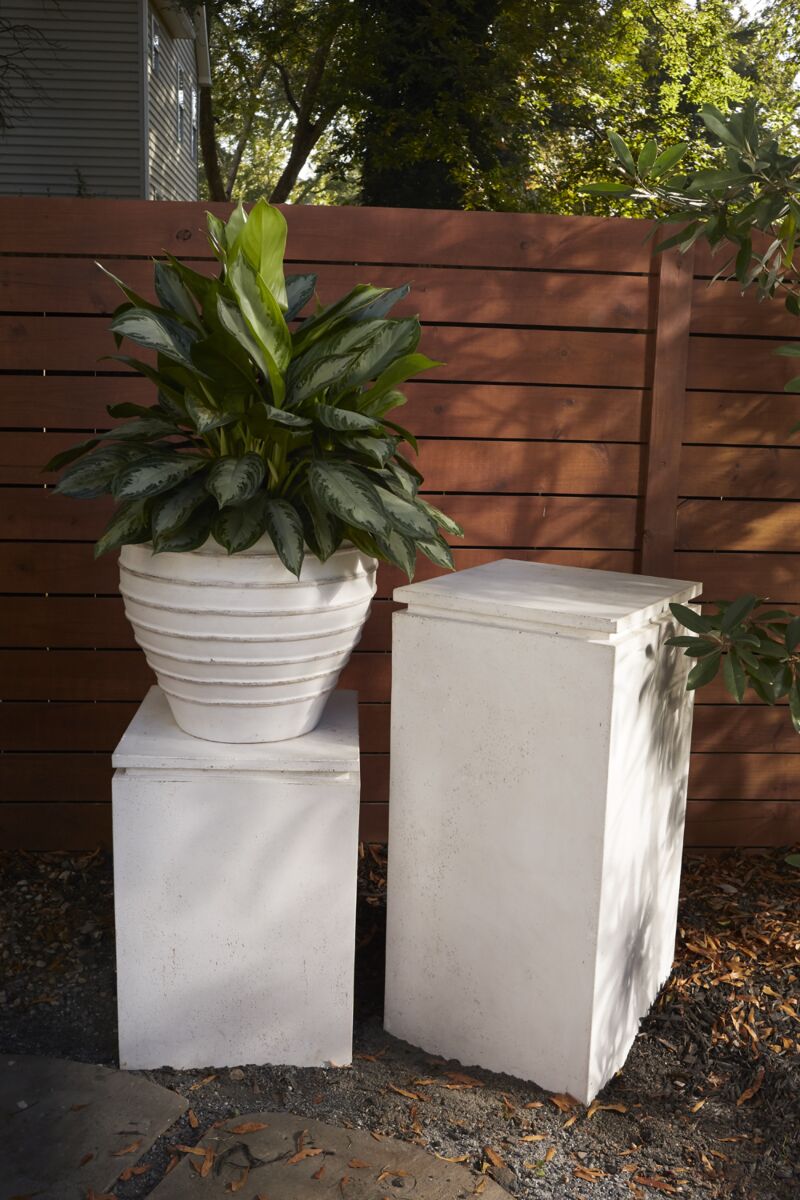 Thompson Column 19.5"x 28.5" By Accent Decor | Planters, Troughs & Cachepots | Modishstore - 3