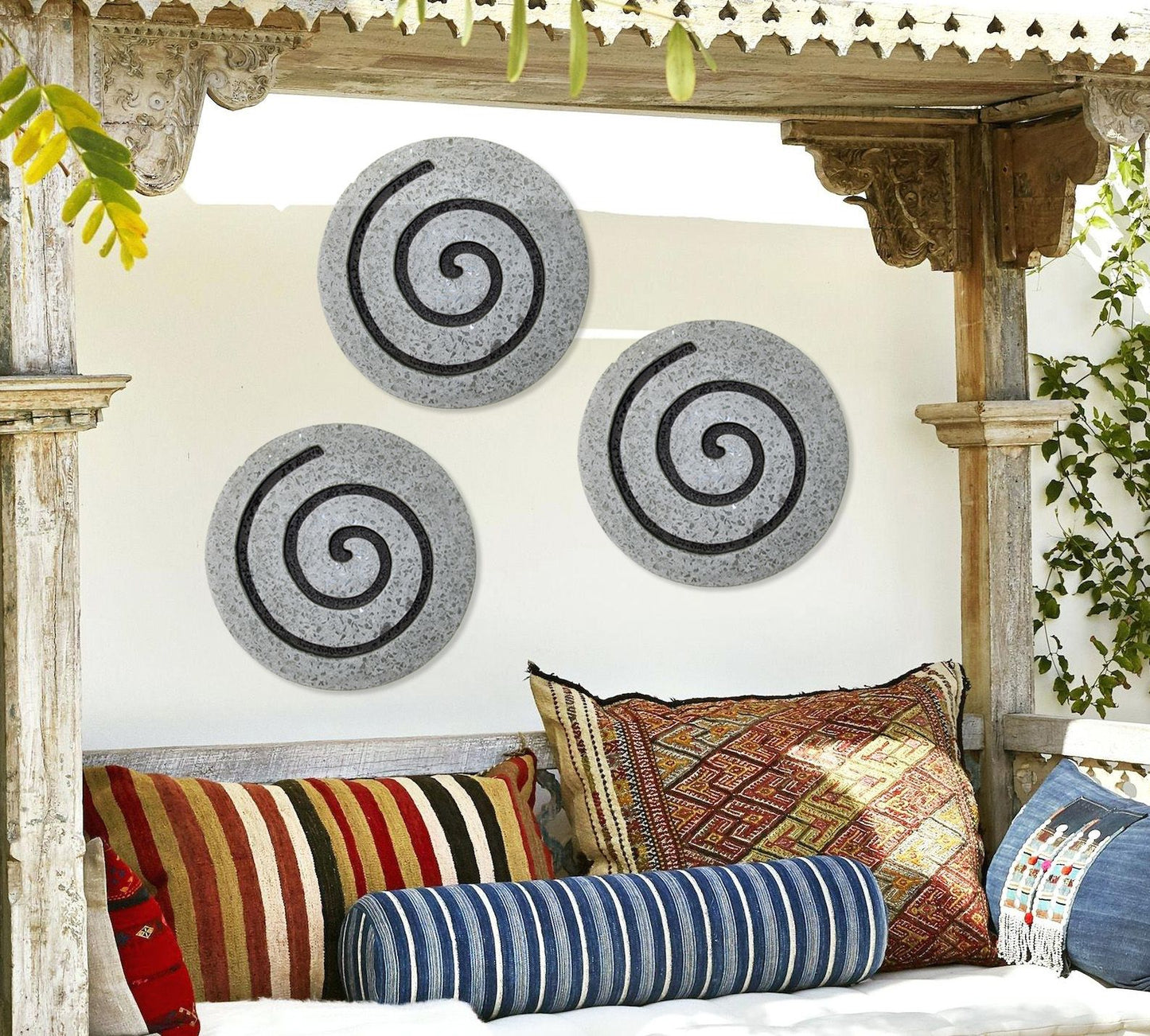 19" Gray Round Modern Spiral Wall Art By Homeroots | Wall Decor | Modishstore - 5