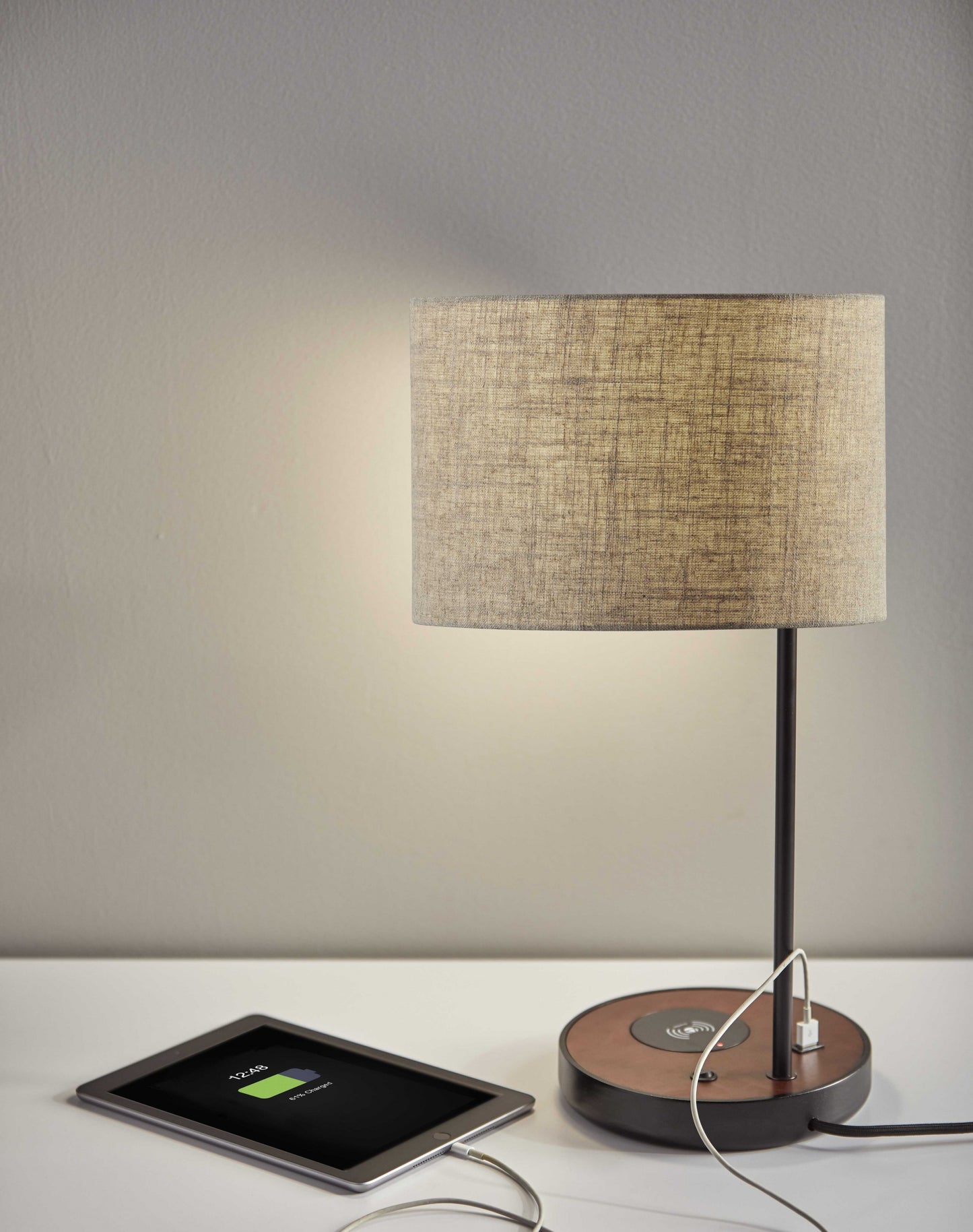 Matte Black Metal Wood Wireless Charging Table Lamp By Homeroots | Table Lamps | Modishstore - 4