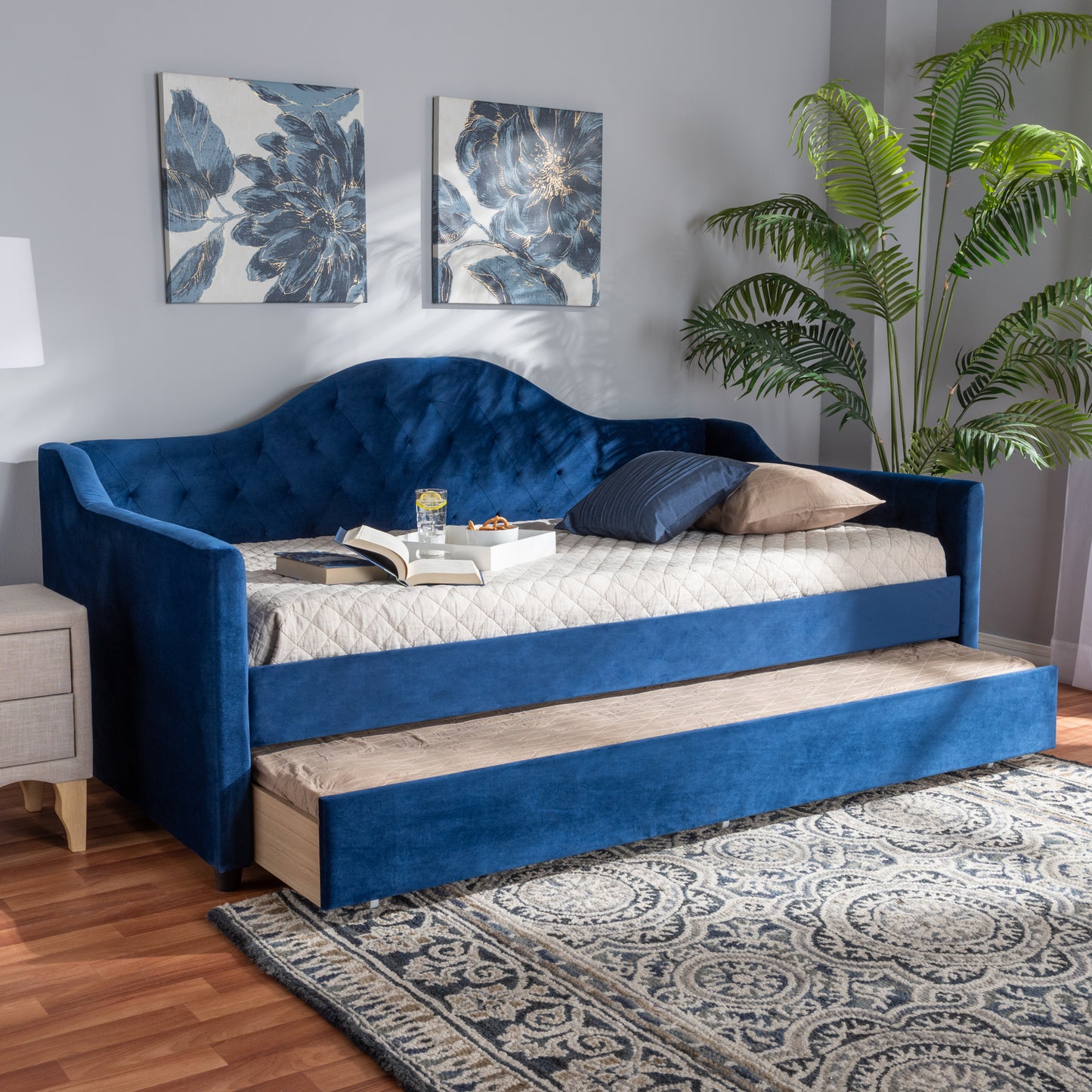 Baxton Studio Perry Modern and Contemporary Royal Blue Velvet Fabric Upholstered and Button Tufted Twin Size Daybed with Trundle | Daybeds | Modishstore - 3