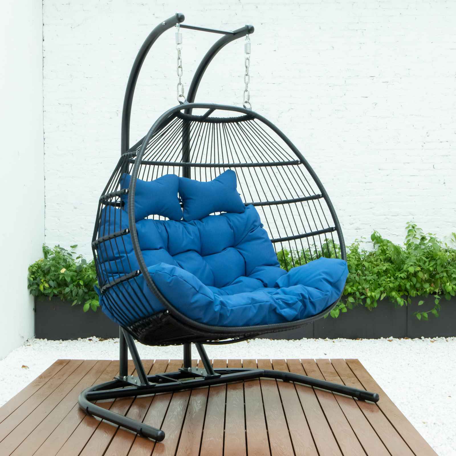 Two person egg clearance chair